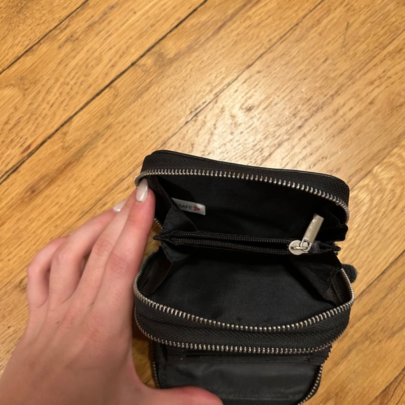 Wallet - Picture 5 of 6